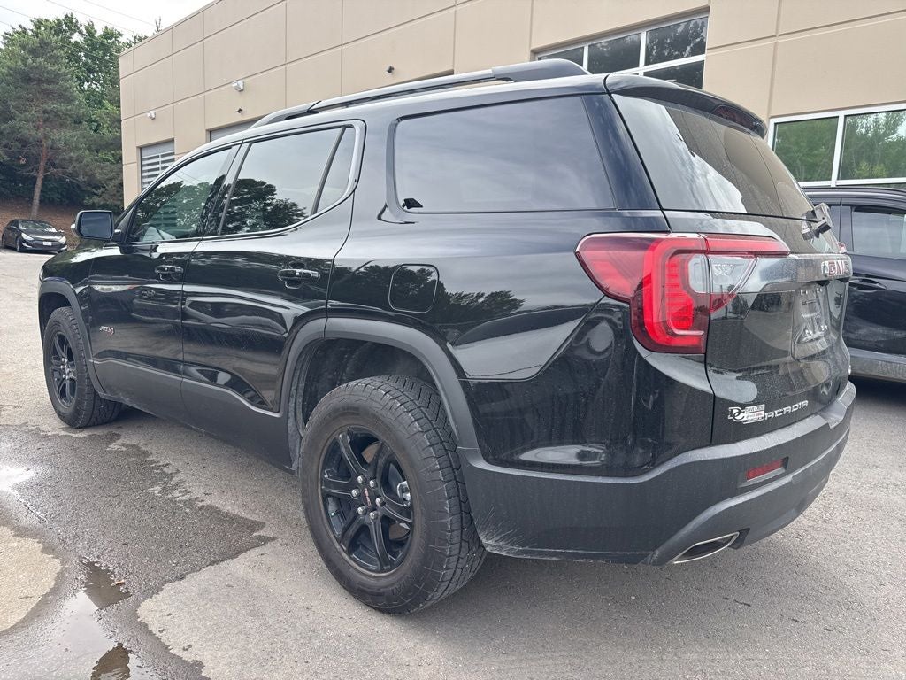 2023 GMC Acadia AT4