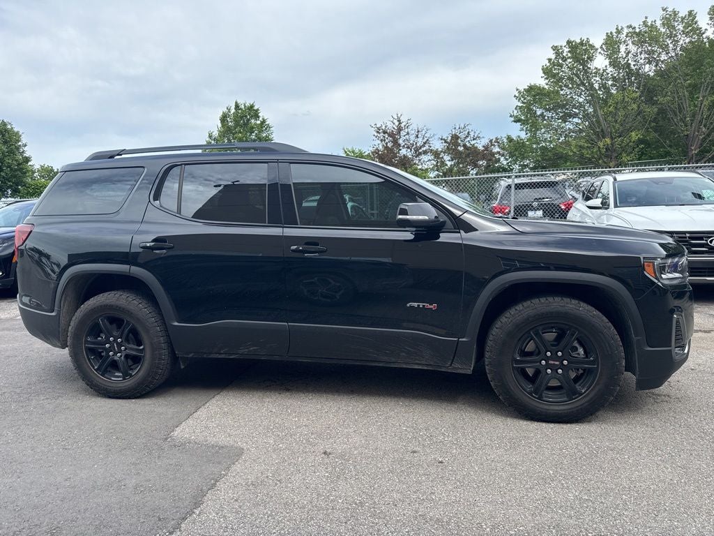 2023 GMC Acadia AT4