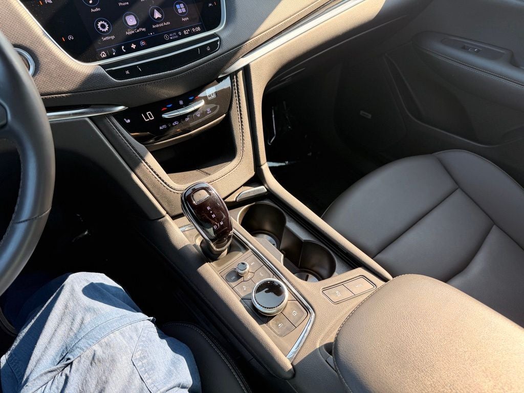 2024 Cadillac XT6 Luxury