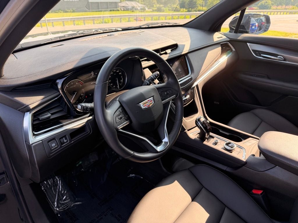 2024 Cadillac XT6 Luxury