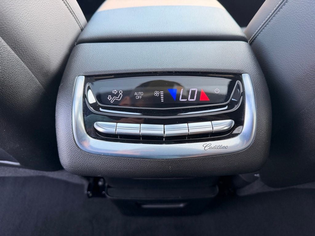 2024 Cadillac XT6 Luxury