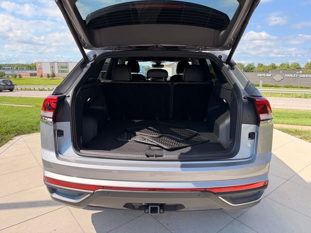 2024 Volkswagen Atlas Cross Sport 2.0T SE w/Technology