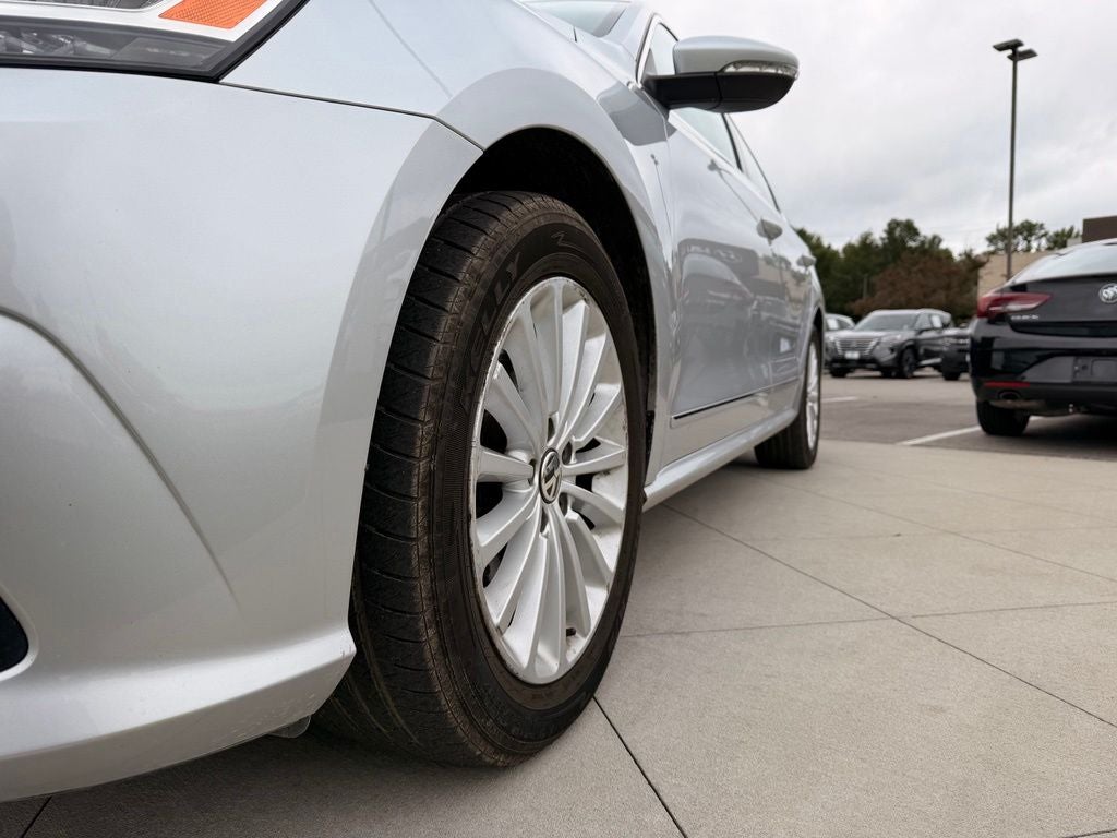 2017 Volkswagen Passat 1.8T SE