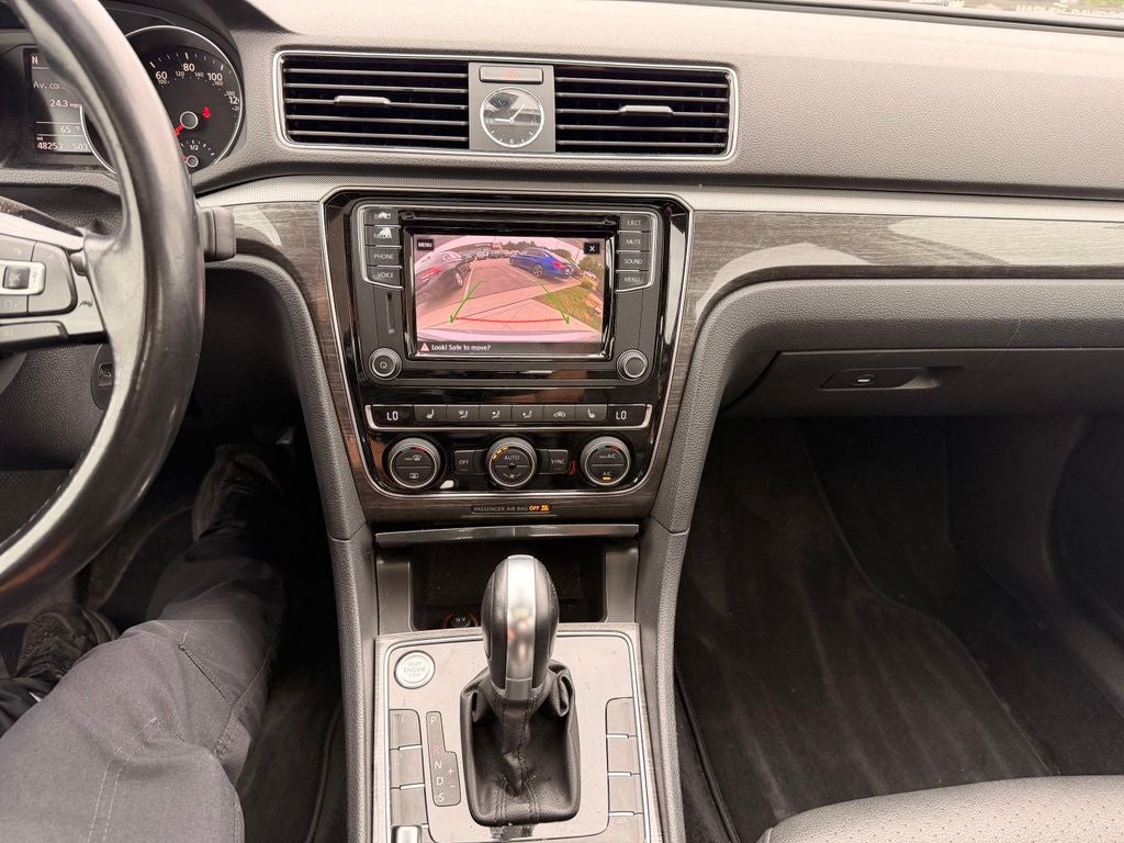 2017 Volkswagen Passat 1.8T SE