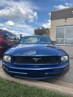 2007 Ford Mustang Deluxe