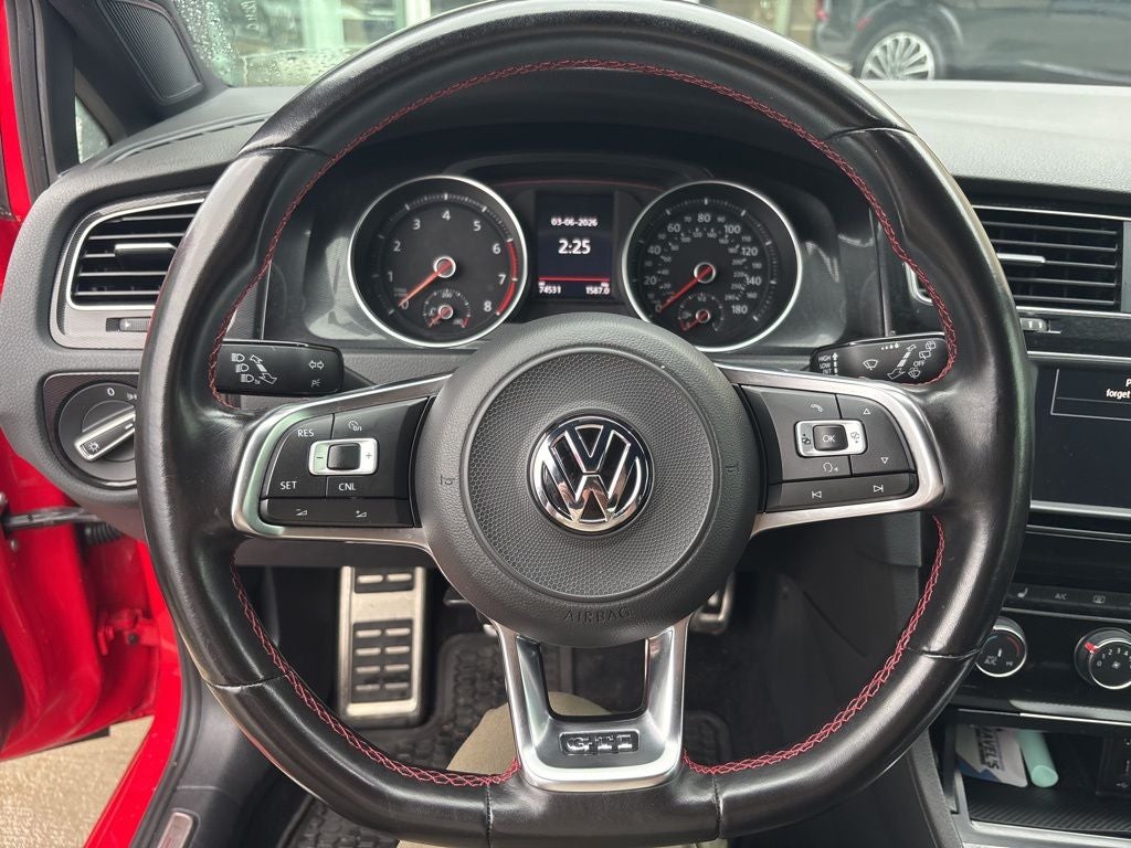 2017 Volkswagen Golf GTI Sport