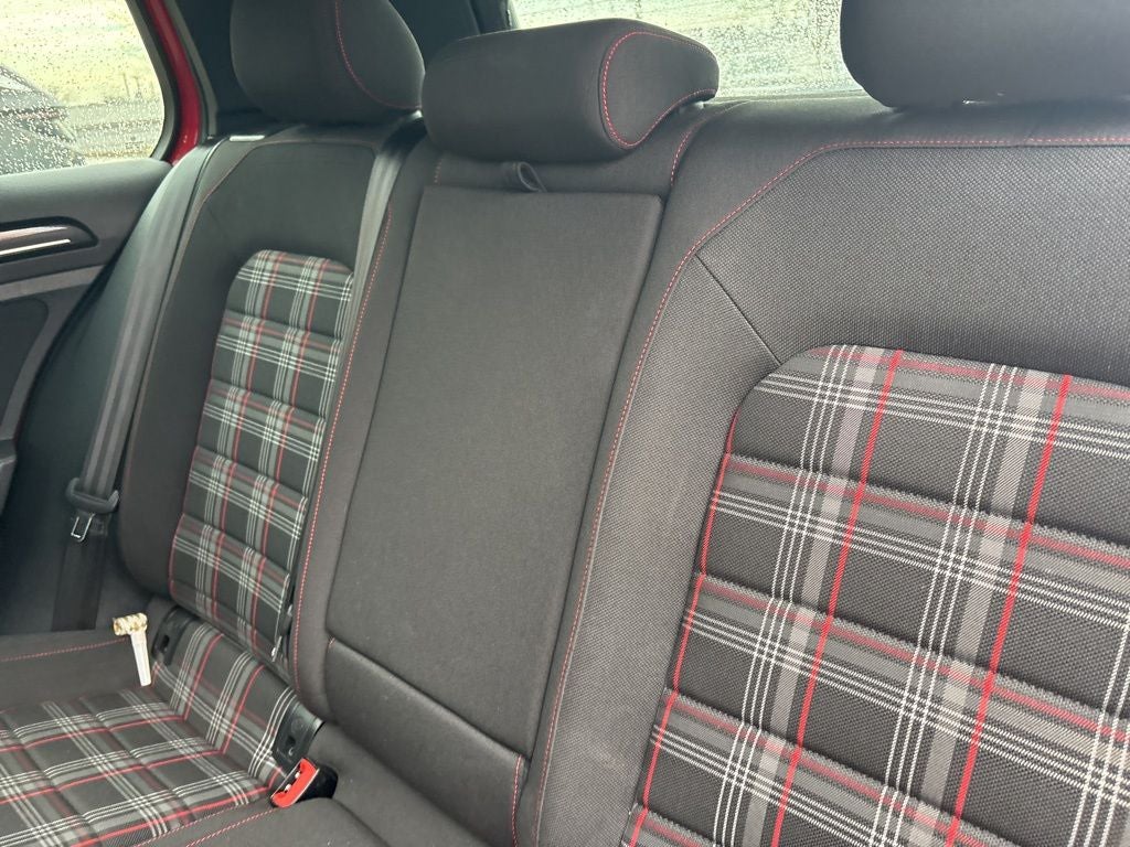 2017 Volkswagen Golf GTI Sport