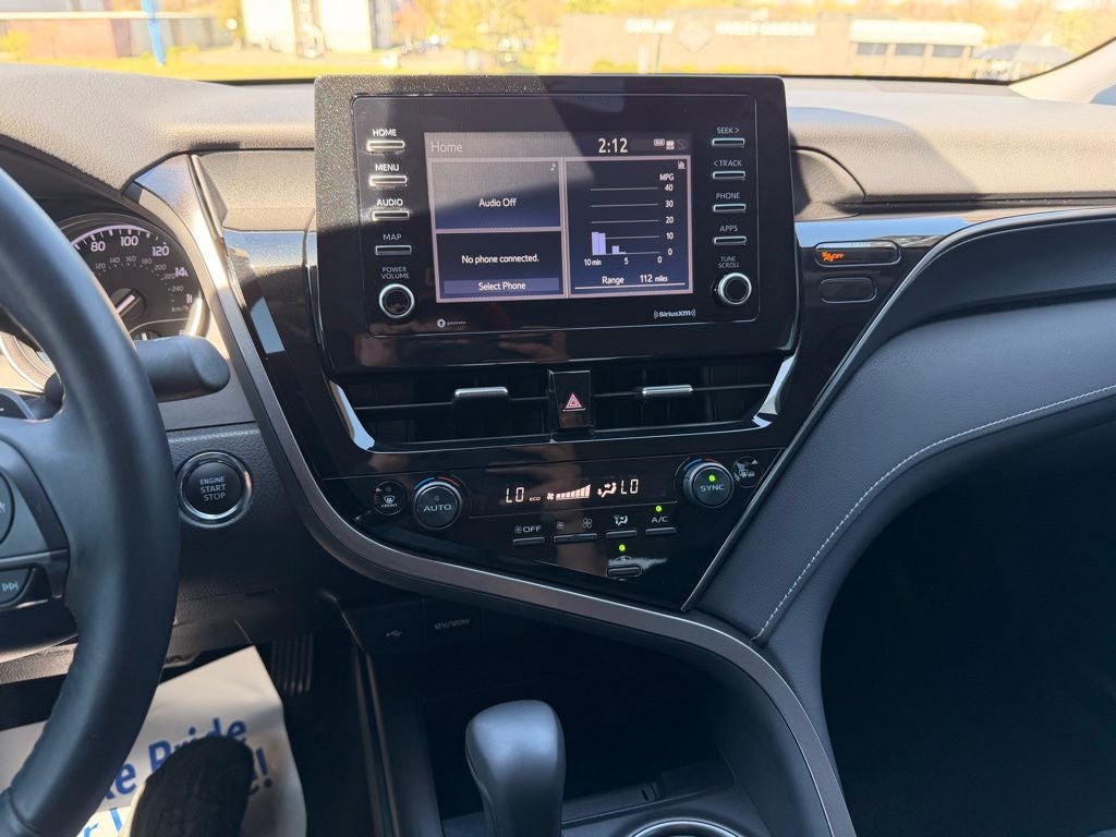 2022 Toyota Camry SE Convenience