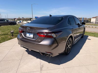 2022 Toyota Camry SE Convenience