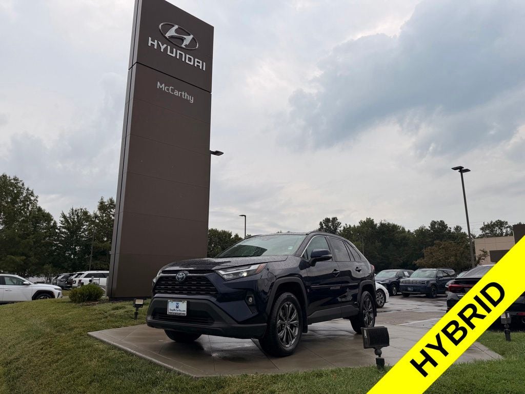 2022 Toyota RAV4 Hybrid XLE Premium