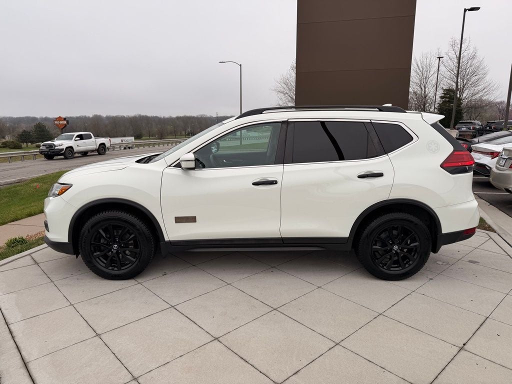 2017 Nissan Rogue SV