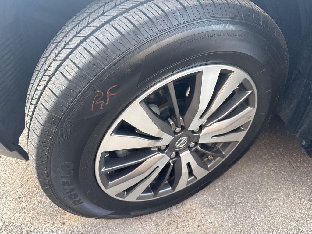 2017 Nissan Pathfinder SV