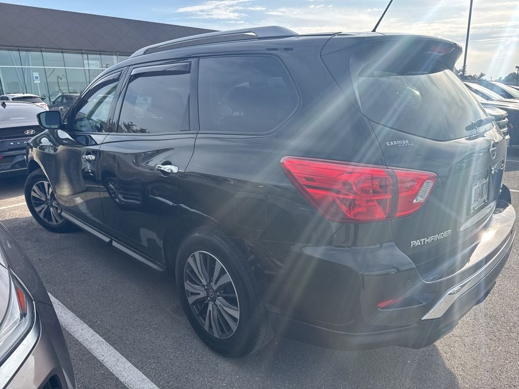 2017 Nissan Pathfinder SV