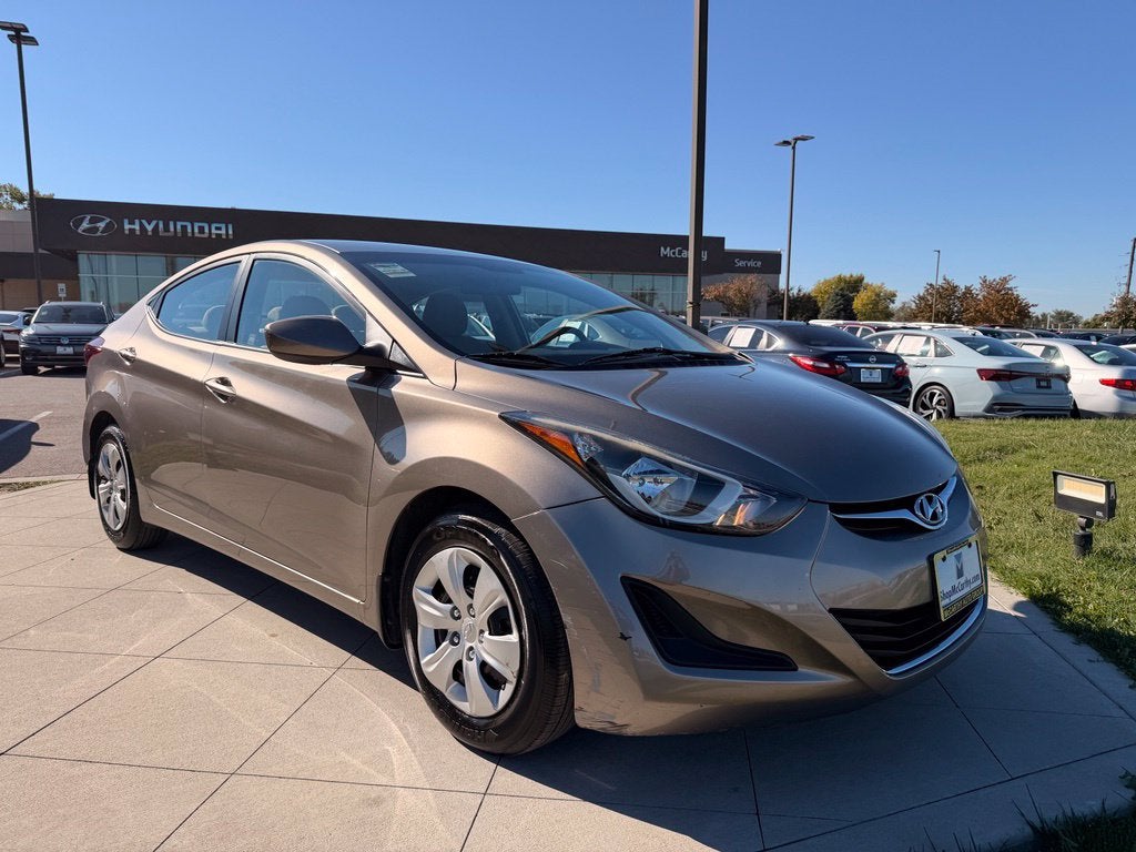 2016 Hyundai Elantra SE