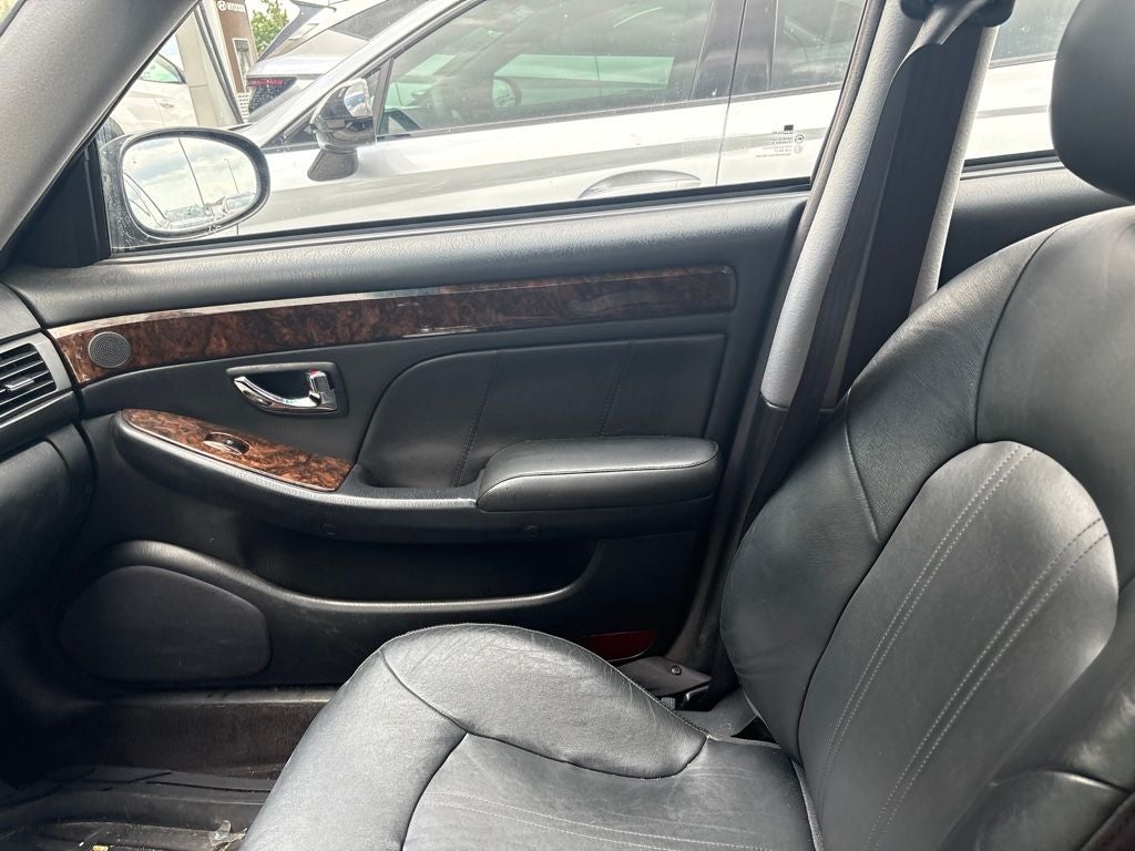 2001 Hyundai XG300 4dr Sdn