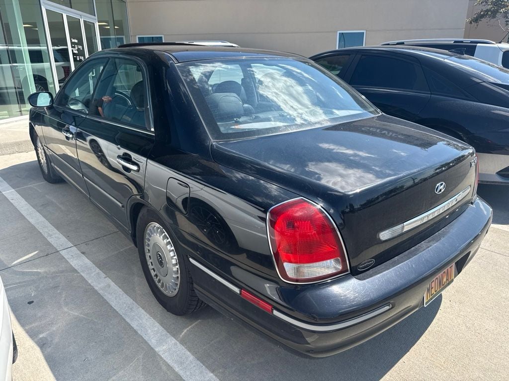 2001 Hyundai XG300 4dr Sdn