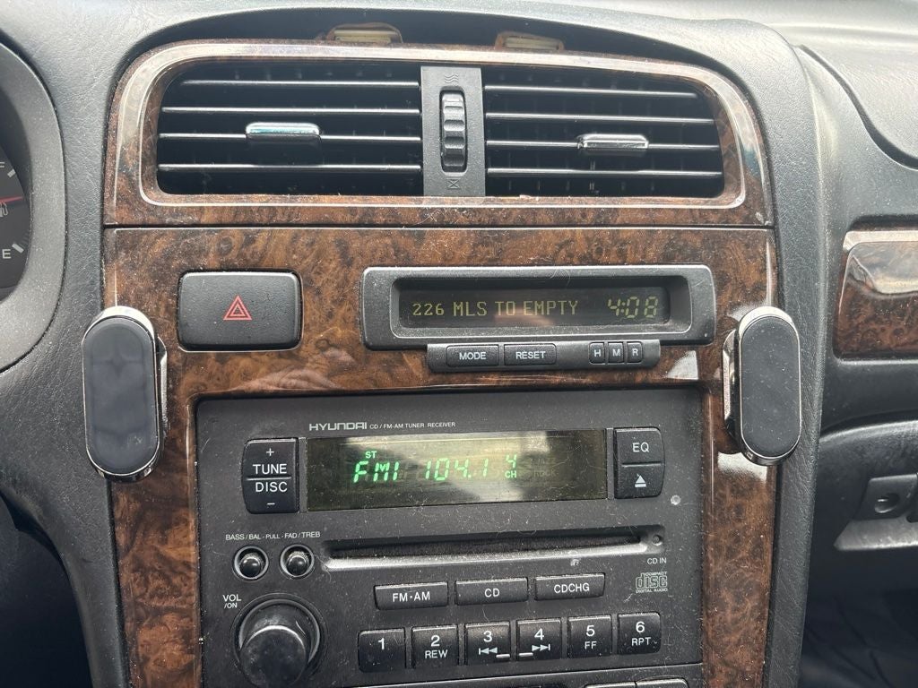 2001 Hyundai XG300 4dr Sdn