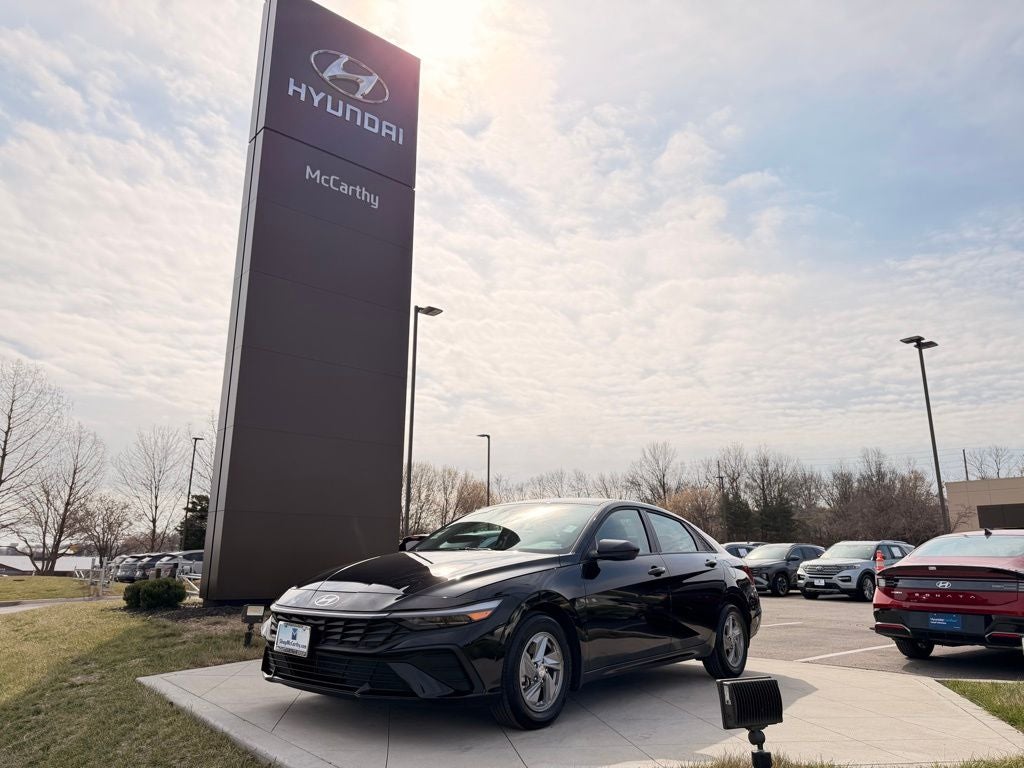 2025 Hyundai Elantra SE