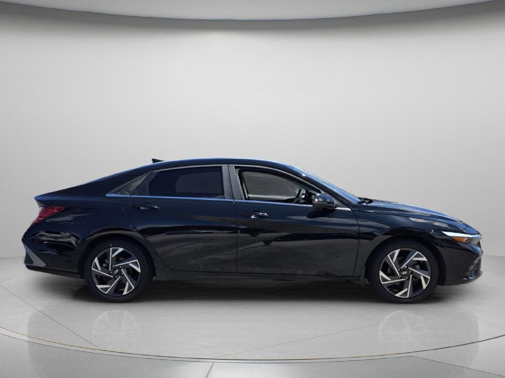 2024 Hyundai Elantra Hybrid Limited