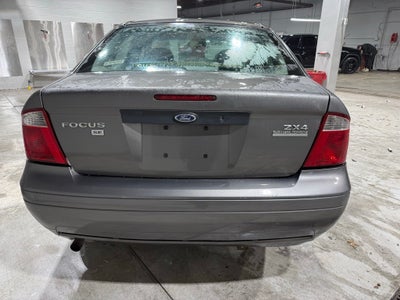 2005 Ford Focus ZX4 SE
