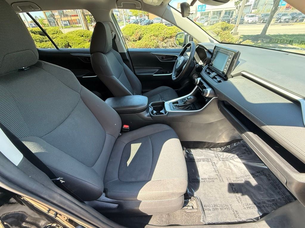 2020 Toyota RAV4 LE AWD