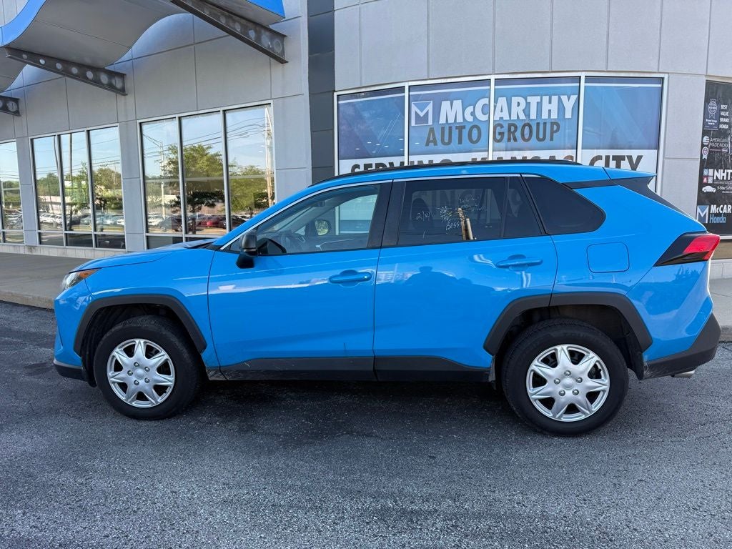 2020 Toyota RAV4 LE