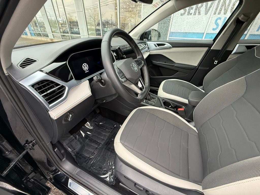 2025 Volkswagen Taos 1.5T SE