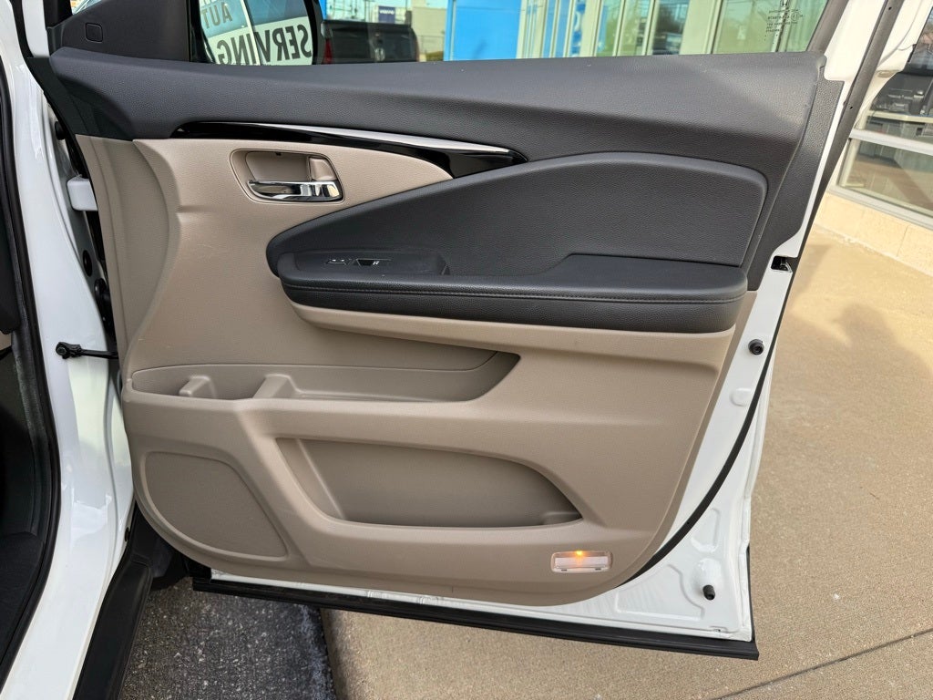 2021 Honda Pilot Touring 8 Passenger