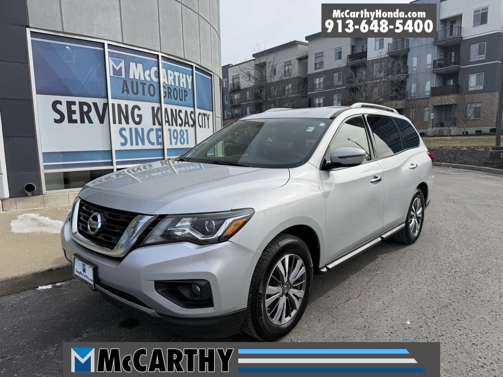 2019 Nissan Pathfinder SV