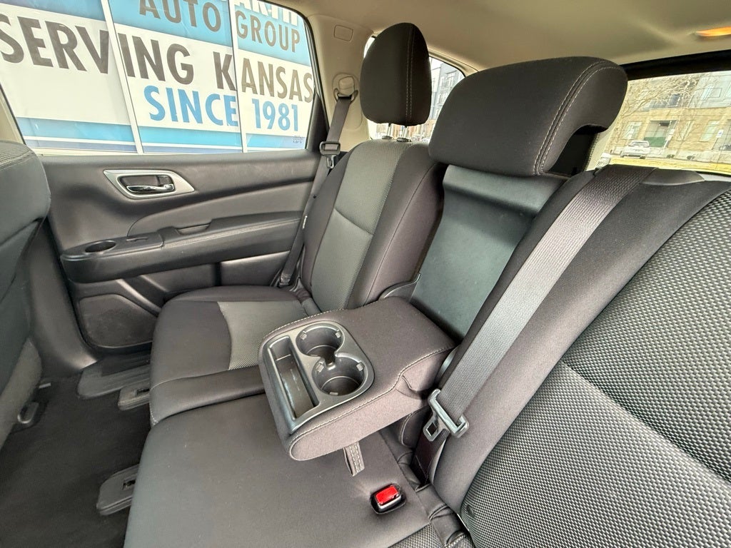 2019 Nissan Pathfinder SV