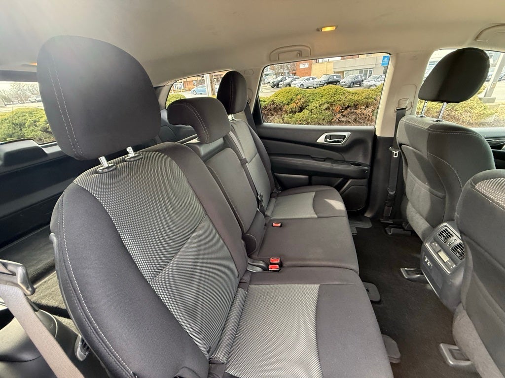 2019 Nissan Pathfinder SV