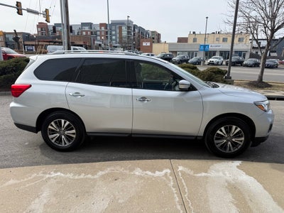 2019 Nissan Pathfinder SV