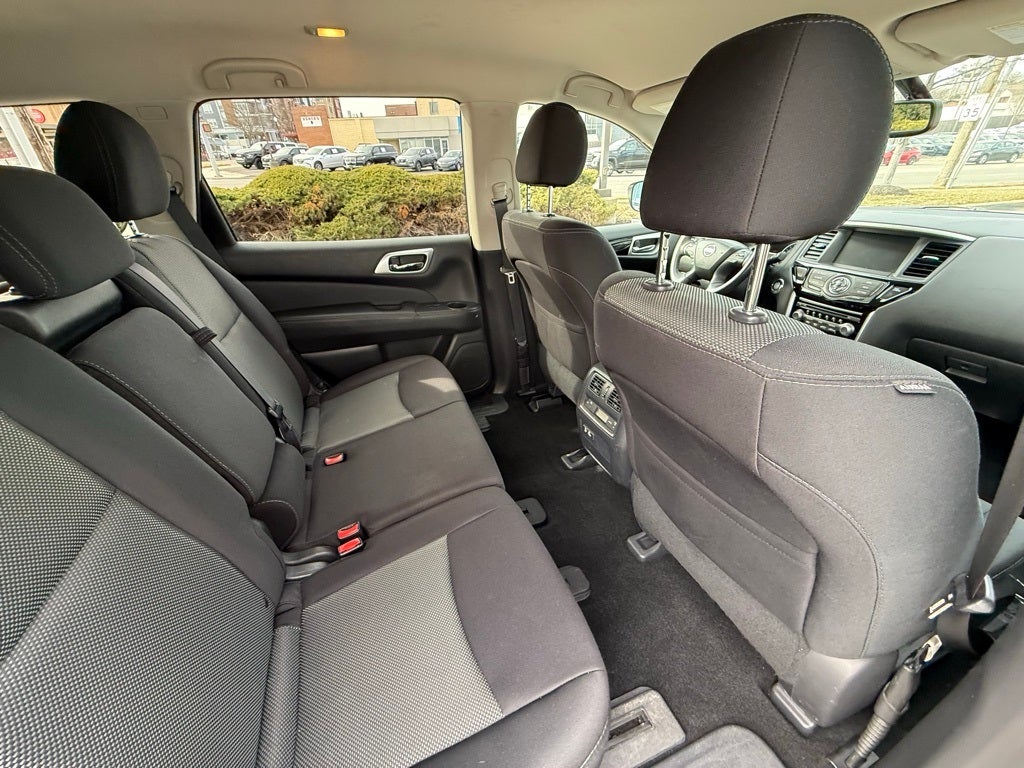 2019 Nissan Pathfinder SV