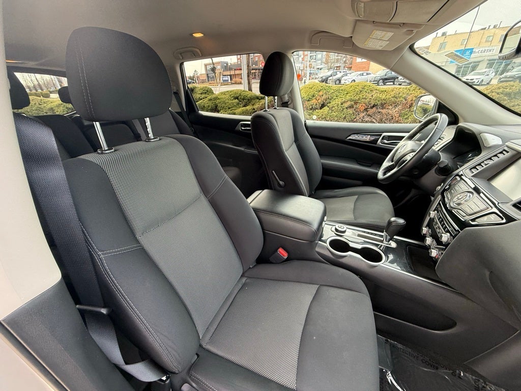 2019 Nissan Pathfinder SV