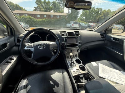 2013 Toyota Highlander SE