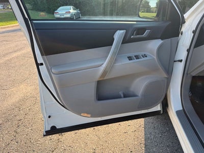 2012 Toyota Highlander SE
