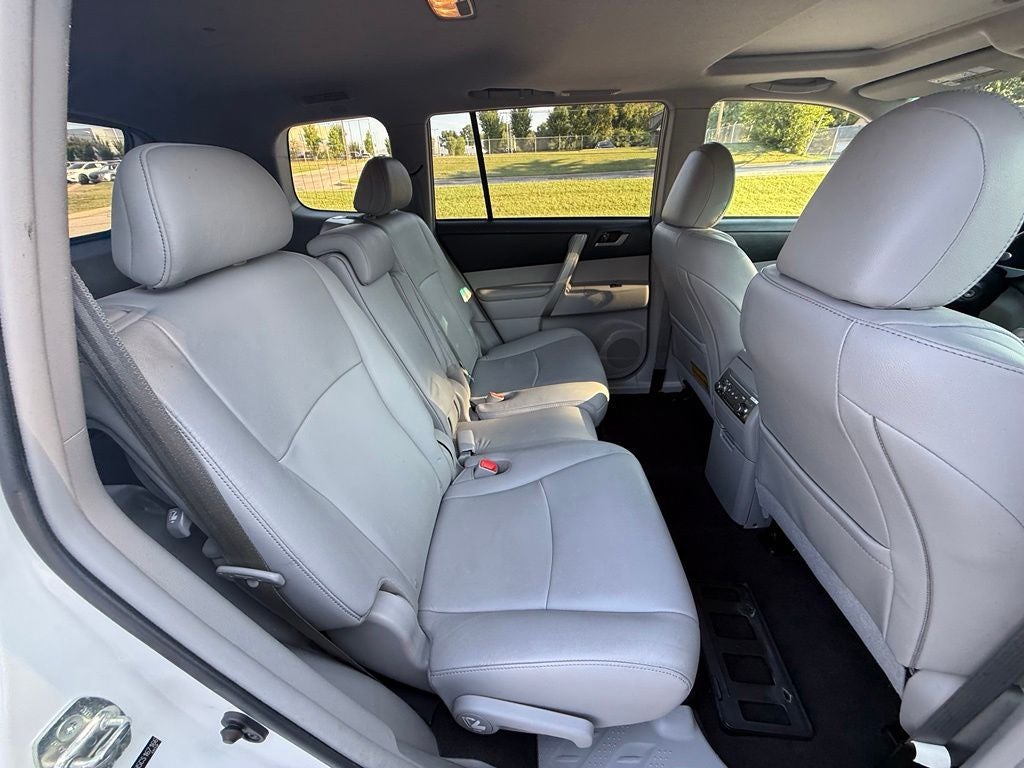 2012 Toyota Highlander SE