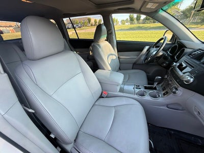 2012 Toyota Highlander SE