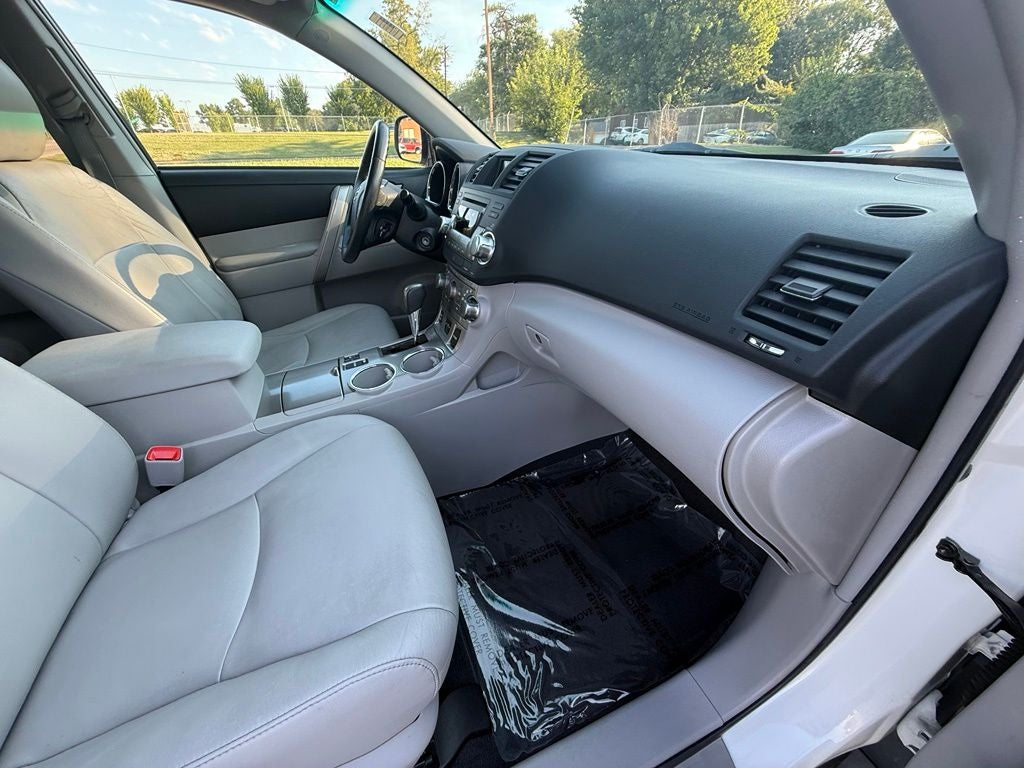 2012 Toyota Highlander SE