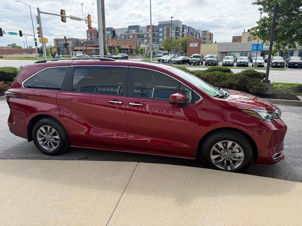 2024 Toyota Sienna XLE 7 Passenger