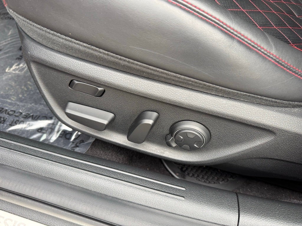 2023 Genesis G70 3.3T