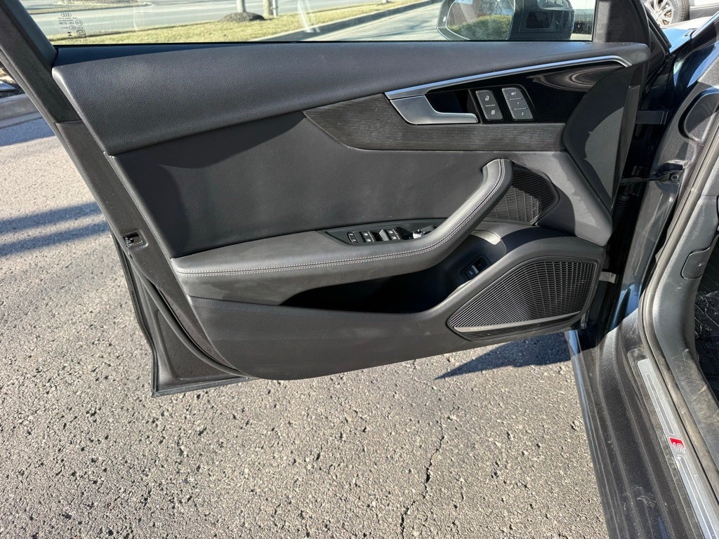 2024 Audi A4 45 S line Premium Plus quattro