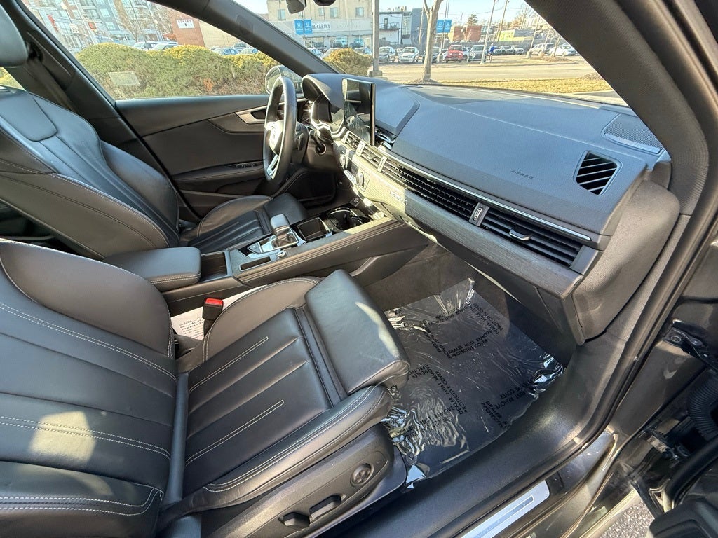 2024 Audi A4 45 S line Premium Plus quattro