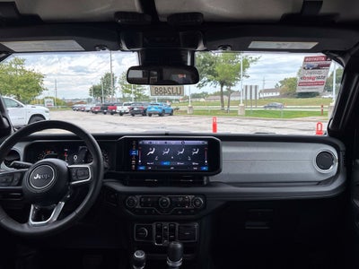 2025 Jeep Wrangler 4-Door Sahara 4x4