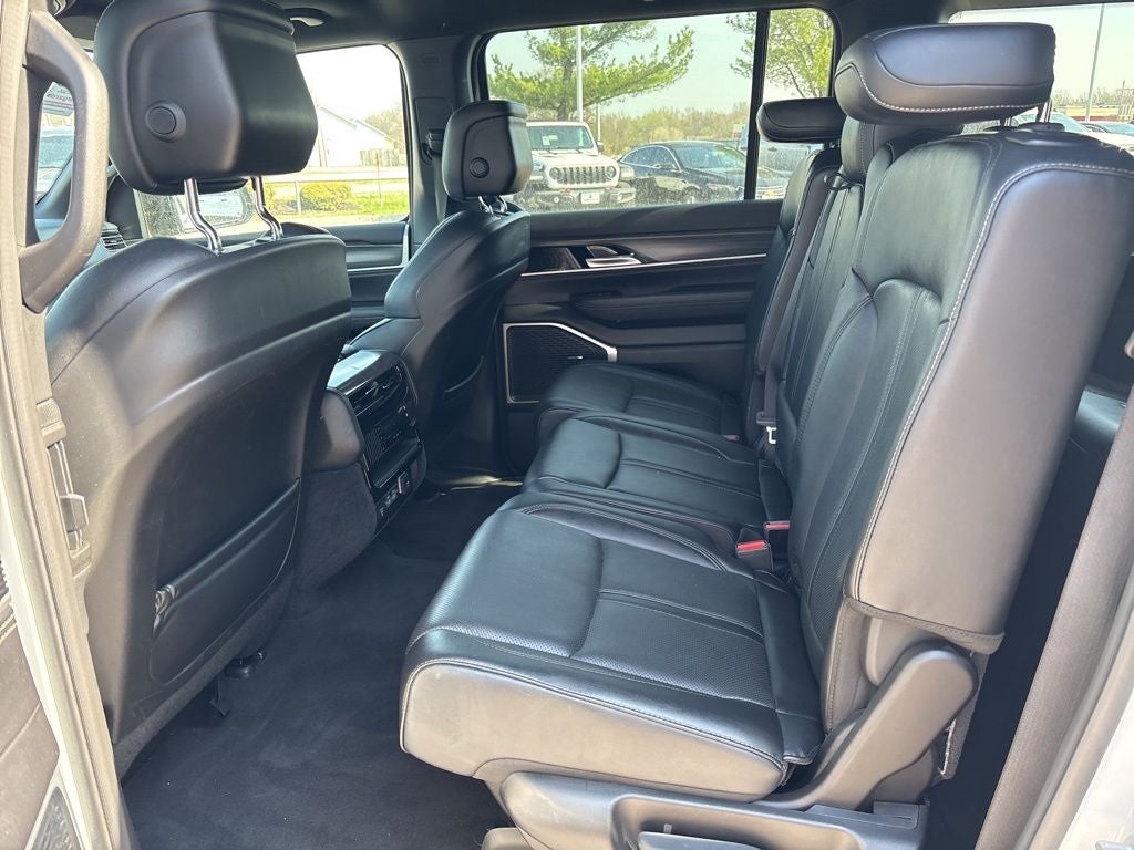 2023 Jeep Wagoneer Series III