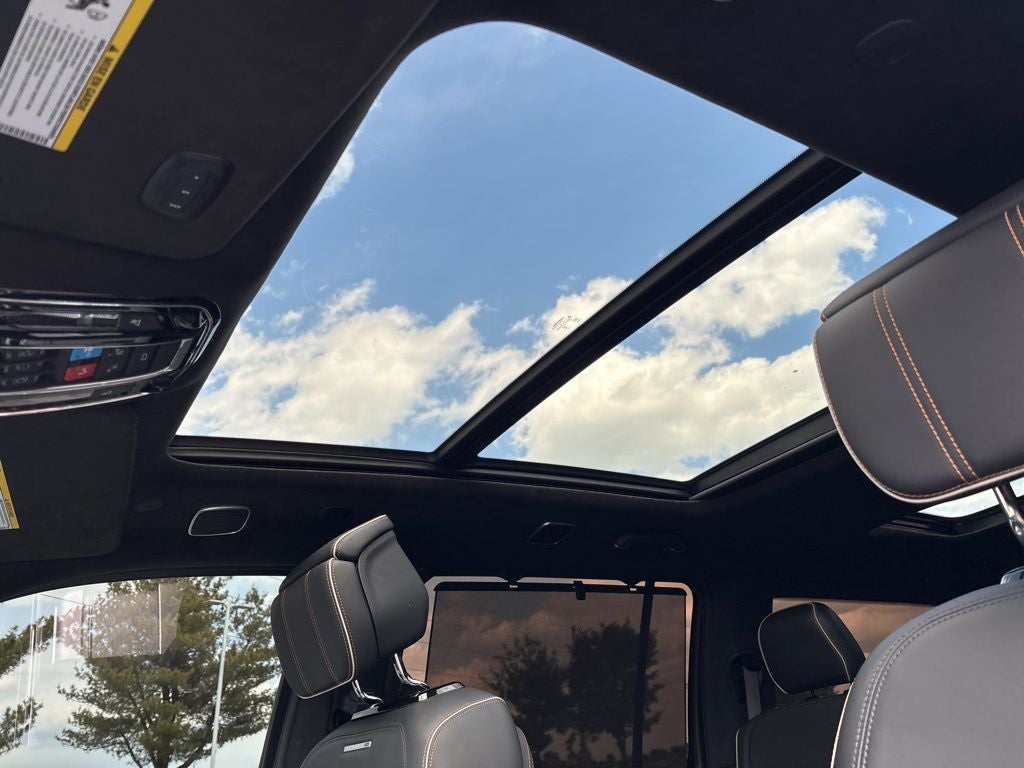 2023 Jeep Grand Wagoneer Series III