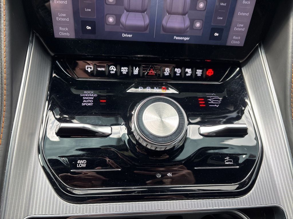 2023 Jeep Grand Wagoneer Series III