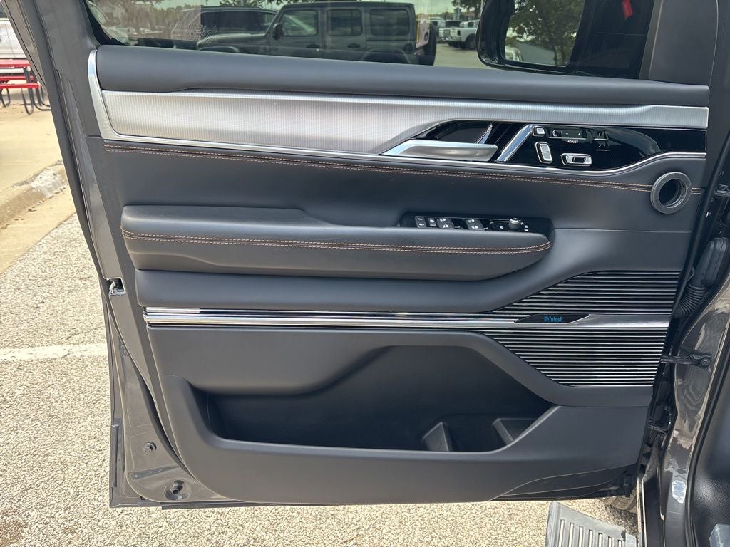 2023 Jeep Grand Wagoneer Series III