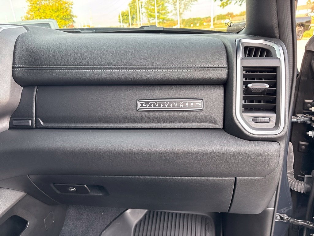 2026 RAM 1500 Laramie Crew Cab 4x4 5'7' Box