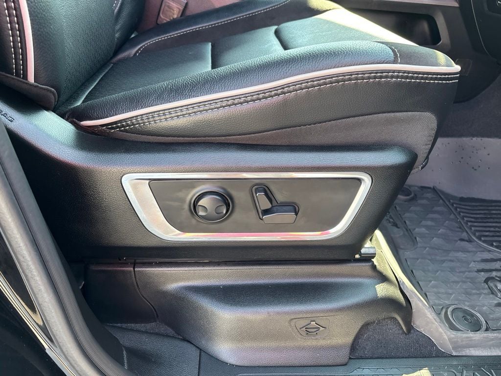 2025 RAM 1500 Laramie Crew Cab 4x4 5'7' Box